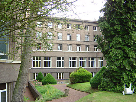 Maison Notre-Dame du chant d'oiseau (Our-Lady of the Birds' Song)